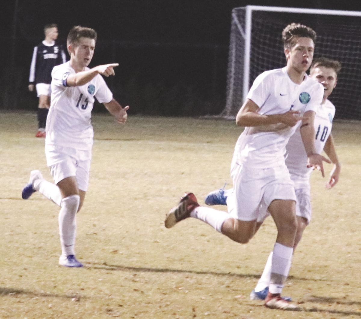 Boys Soccer Ty S Breaker Sends Warhawks To Region Final Sports