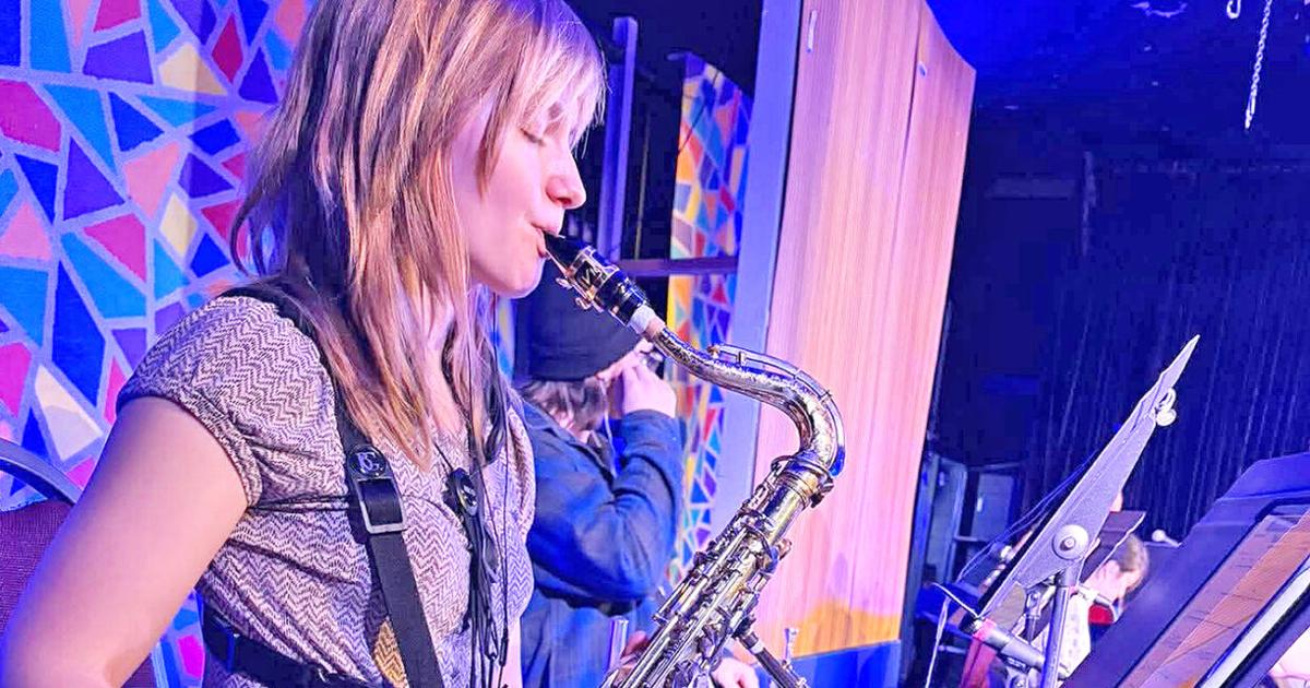 Weaver learns to connect through saxophone