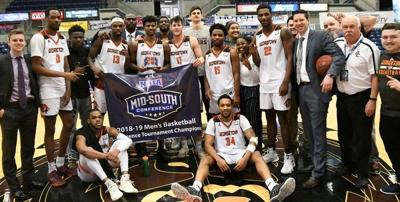 Men S Basketball Georgetown Explodes To Another Mid South Title