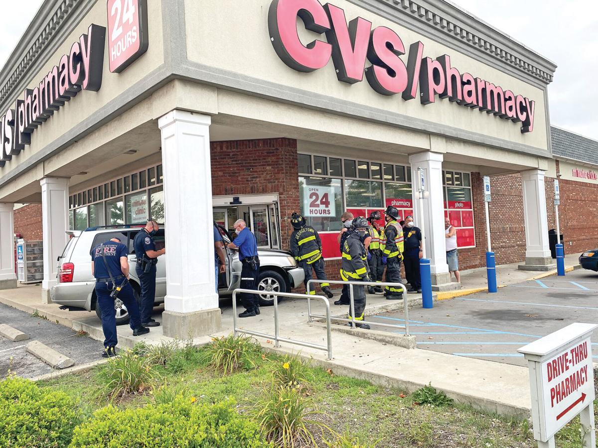 Suv Crashes Into Entrance Of Cvs Pharmacy News News Graphic Com