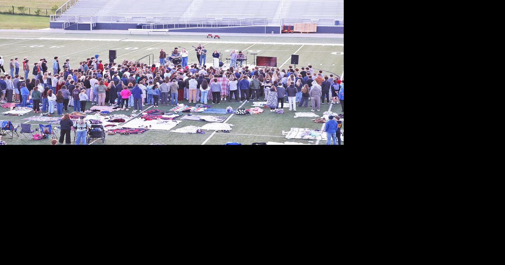 Students bring community together for night of worship
