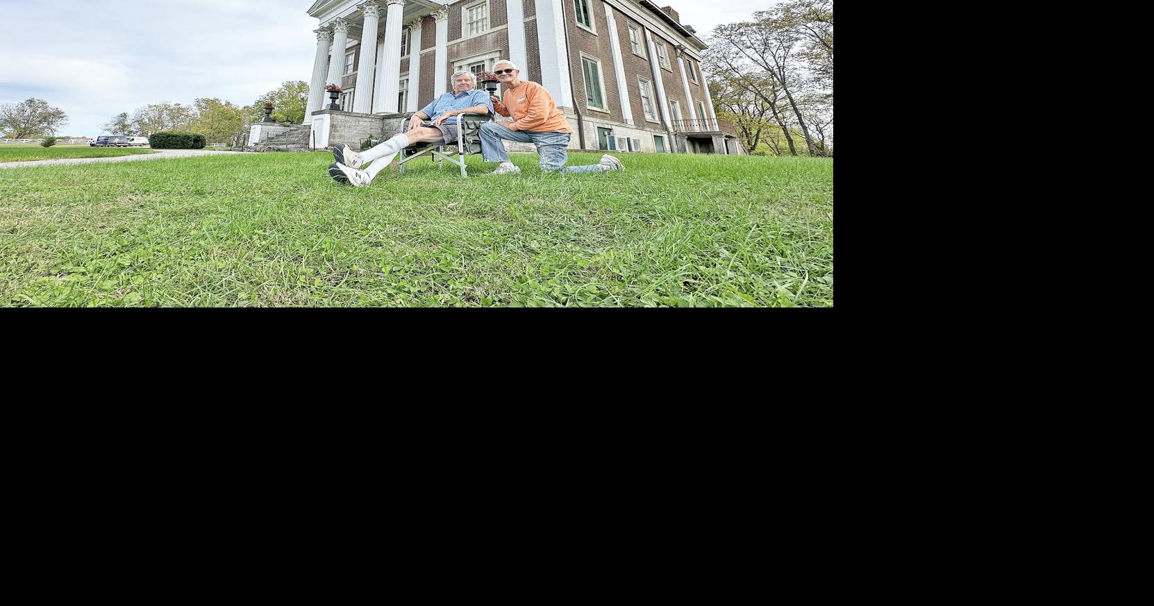 Travelers connect with local history