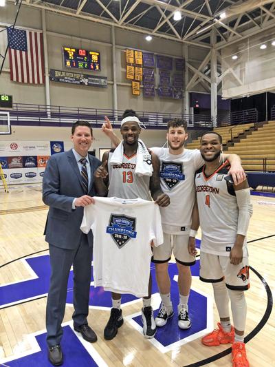 Tigers Look To Repeat Naia Championship News News Graphic Com