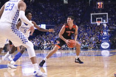 College Basketball Uk Pulls Away For 80 53 Exhibition Win Over Gc