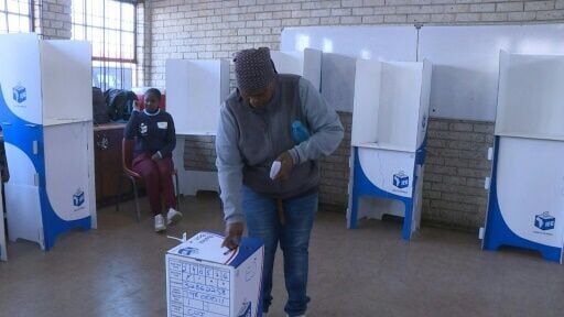 Long queues as S.Africa votes with ANC rule in balance | National ...