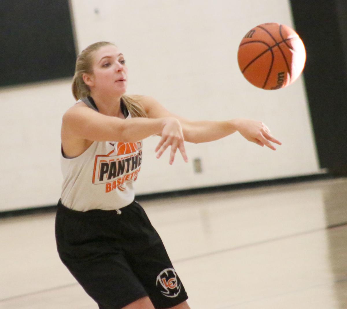 Lady Panthers Sweep Exhibitions Sports News Herald Net