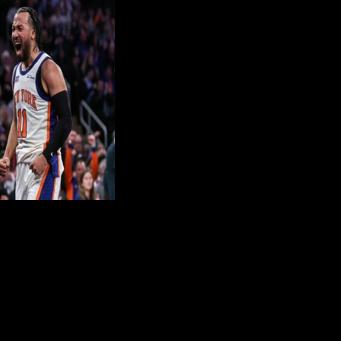 New York's Jalen Brunson reacts during the first quarter of the Knicks' NBA victory over the San Antonio Spurs