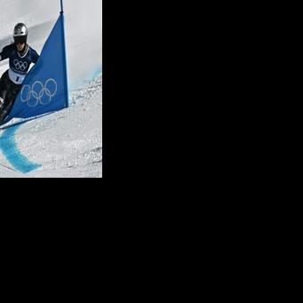 Czech snowboard star Ester Ledecka has failed in her bid for a third straight gold in the women's parallel giant slalom