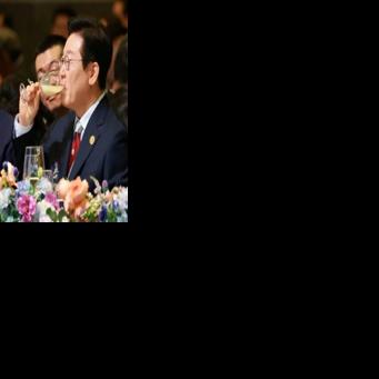 Chinese leader Xi Jinping and South Korean President Lee Jae Myung were also spotted drinking makgeolli, a traditional Korean rice brew