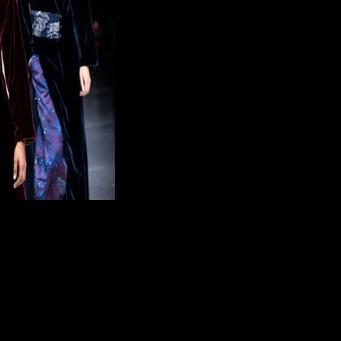 Gowns or loungewear-inspired suits in velvet drew influences from both Venetian and Japanese culture.