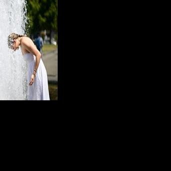 Cooling down in Berlin on July 2, 2025, during an early summer heatwave across Europe