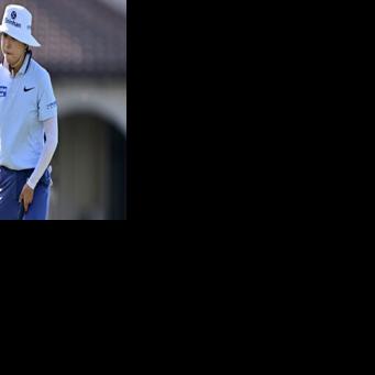 South Korea's Lee So-mi reacts after making an eagle putt on the 17th hole to help grab the lead after the opening round of the LPGA Tour Championship