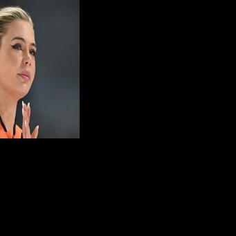 Dutch speed skater Jutta Leerdam missed out on gold in the women's 500m event at the Milan-Cortina Olympics