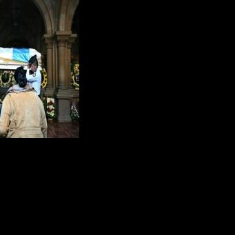 Guatemala has declared a state of emergency over an outbreak of gang violence, in which nine police officers were killed