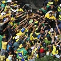 Milhares de pessoas manifestam-se a favor de Bolsonaro no Brasil em meio a uma tempestade legal |  Nacional