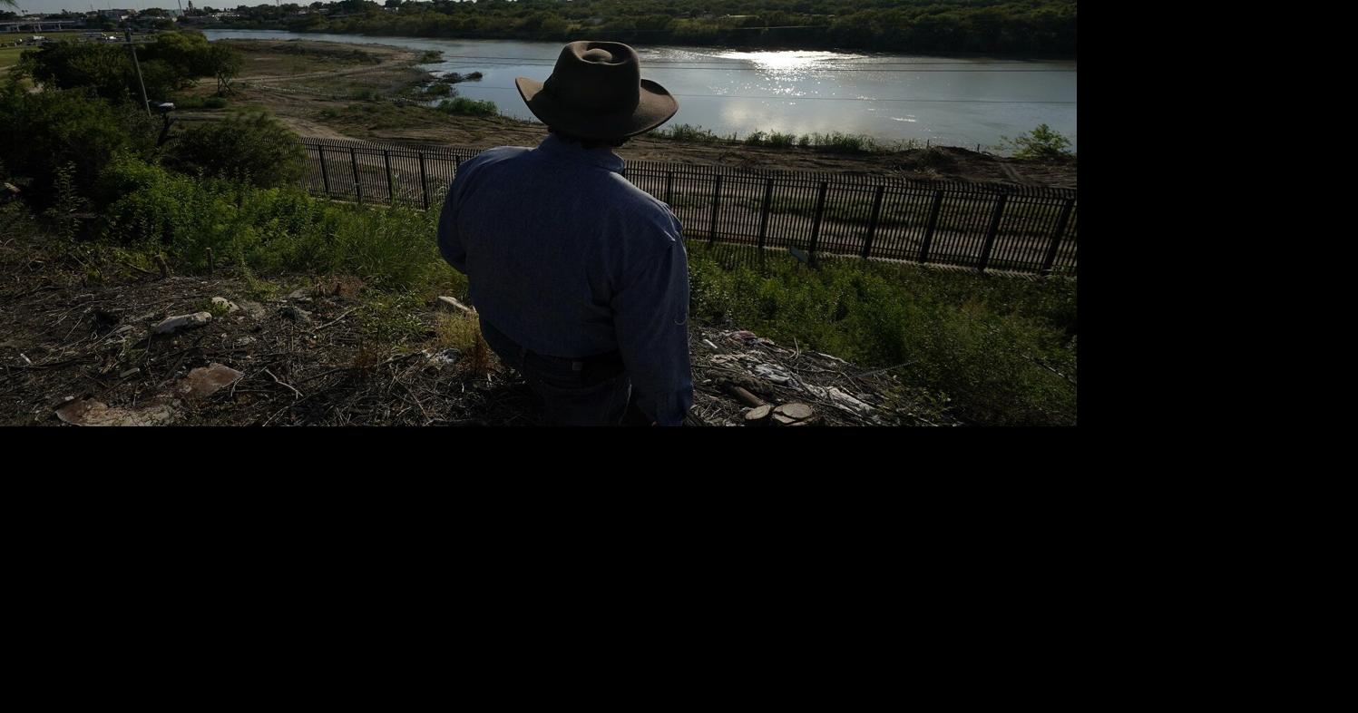 Texas using disaster declarations to install buoys and razor wire on ...