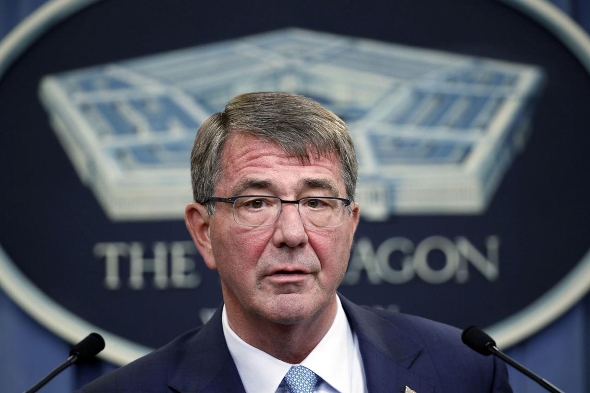 Ash Carter, defense chief who opened jobs to women, dies at 68