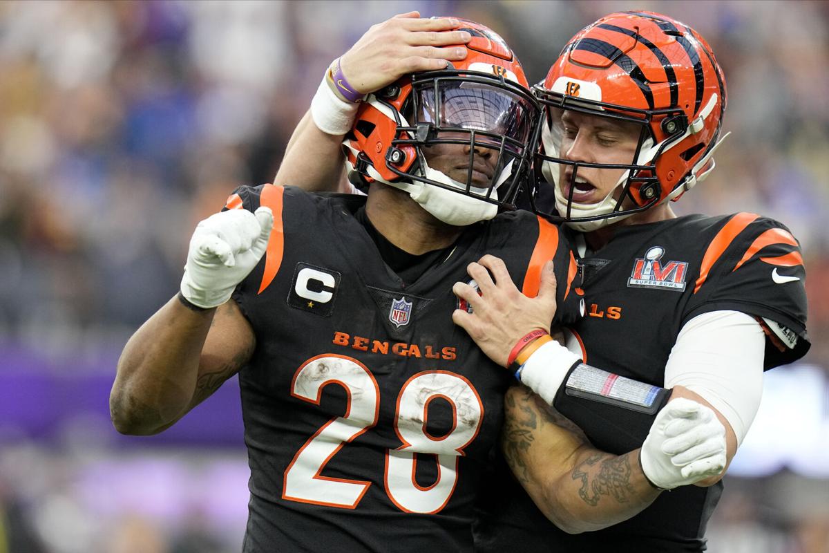 : NFL PRO LINE Men's Ja'Marr Chase Black Cincinnati Bengals  Replica Jersey : Sports & Outdoors