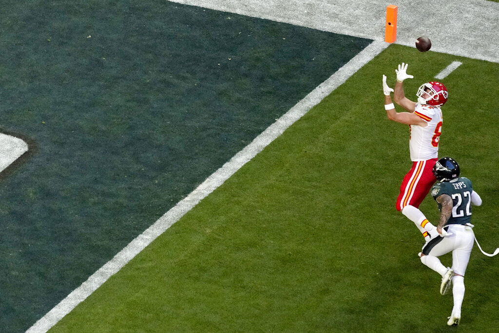 Kansas City Chiefs safety Nazeeh Johnson (13) celebrates after defeating  the Philadelphia Eagles in the NFL Super Bowl 57 football game, Sunday,  Feb. 12, 2023, in Glendale, Ariz. (AP Photo/Steve Luciano Stock Photo -  Alamy