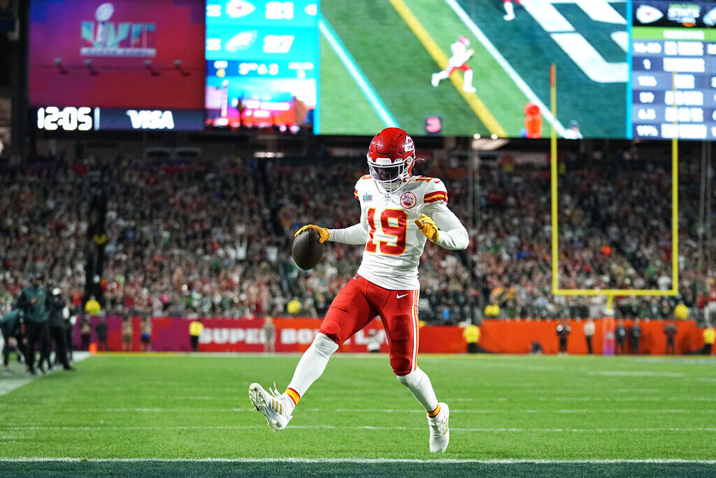 Kansas City Chiefs safety Nazeeh Johnson (13) celebrates after defeating  the Philadelphia Eagles in the NFL Super Bowl 57 football game, Sunday,  Feb. 12, 2023, in Glendale, Ariz. (AP Photo/Steve Luciano Stock Photo -  Alamy