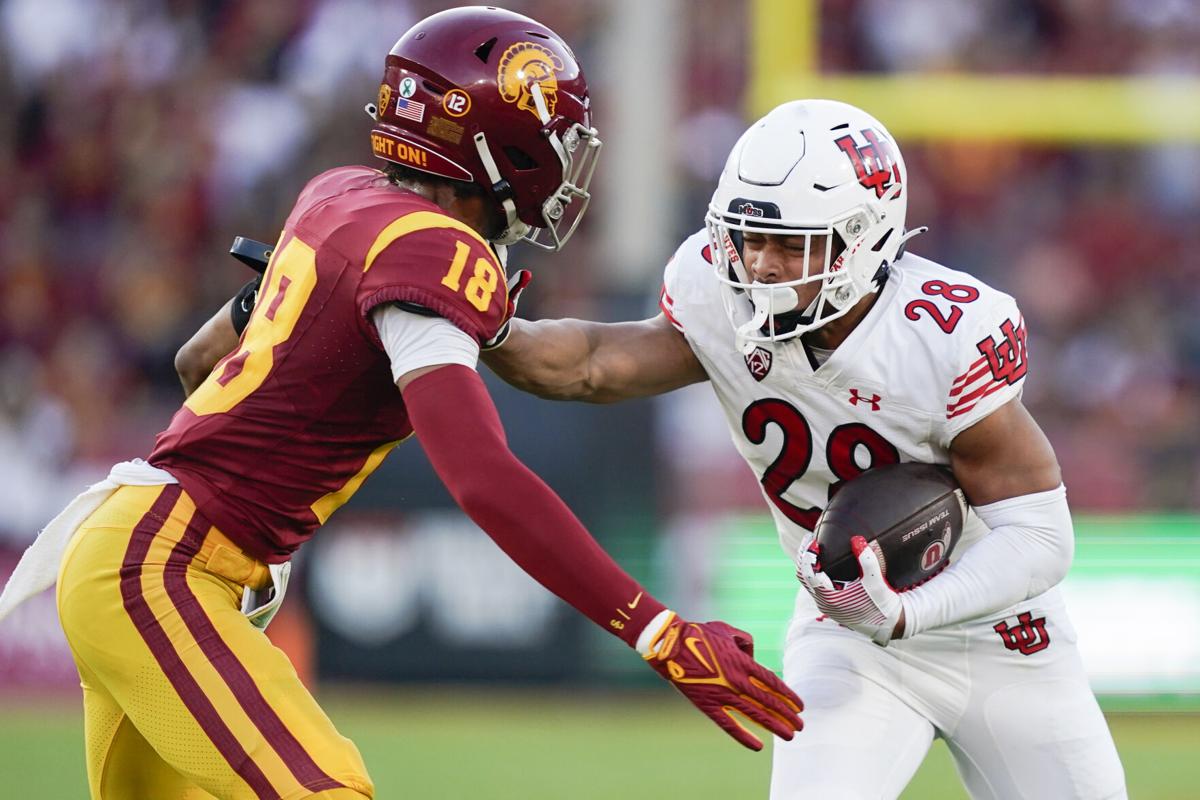 Best College Football Uniforms 2022: Oregon Ducks Float Alone