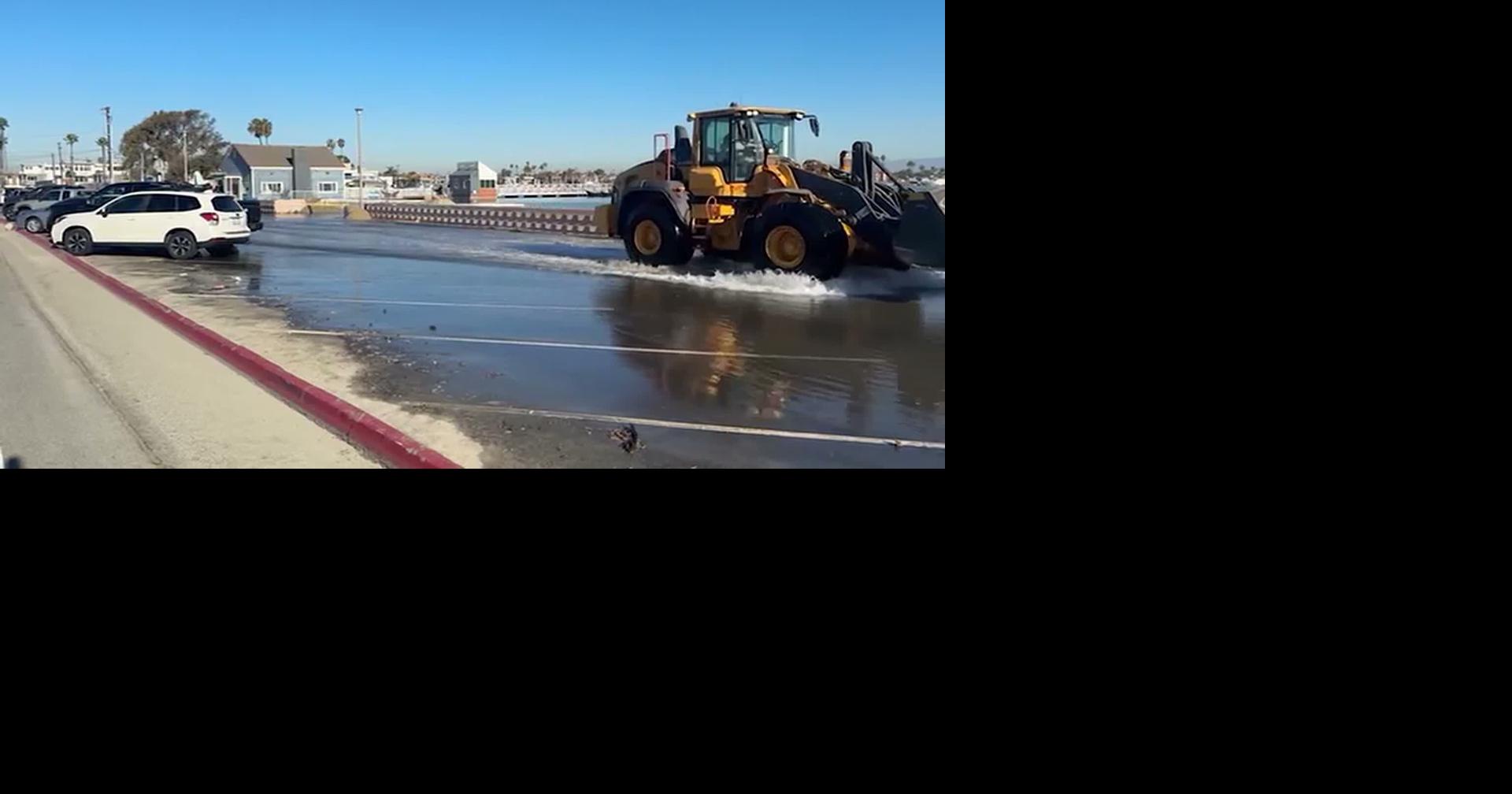 RAW: (VO) HIGH TIDES AND HIGH WATER ON BOTH COASTS (4AMET)