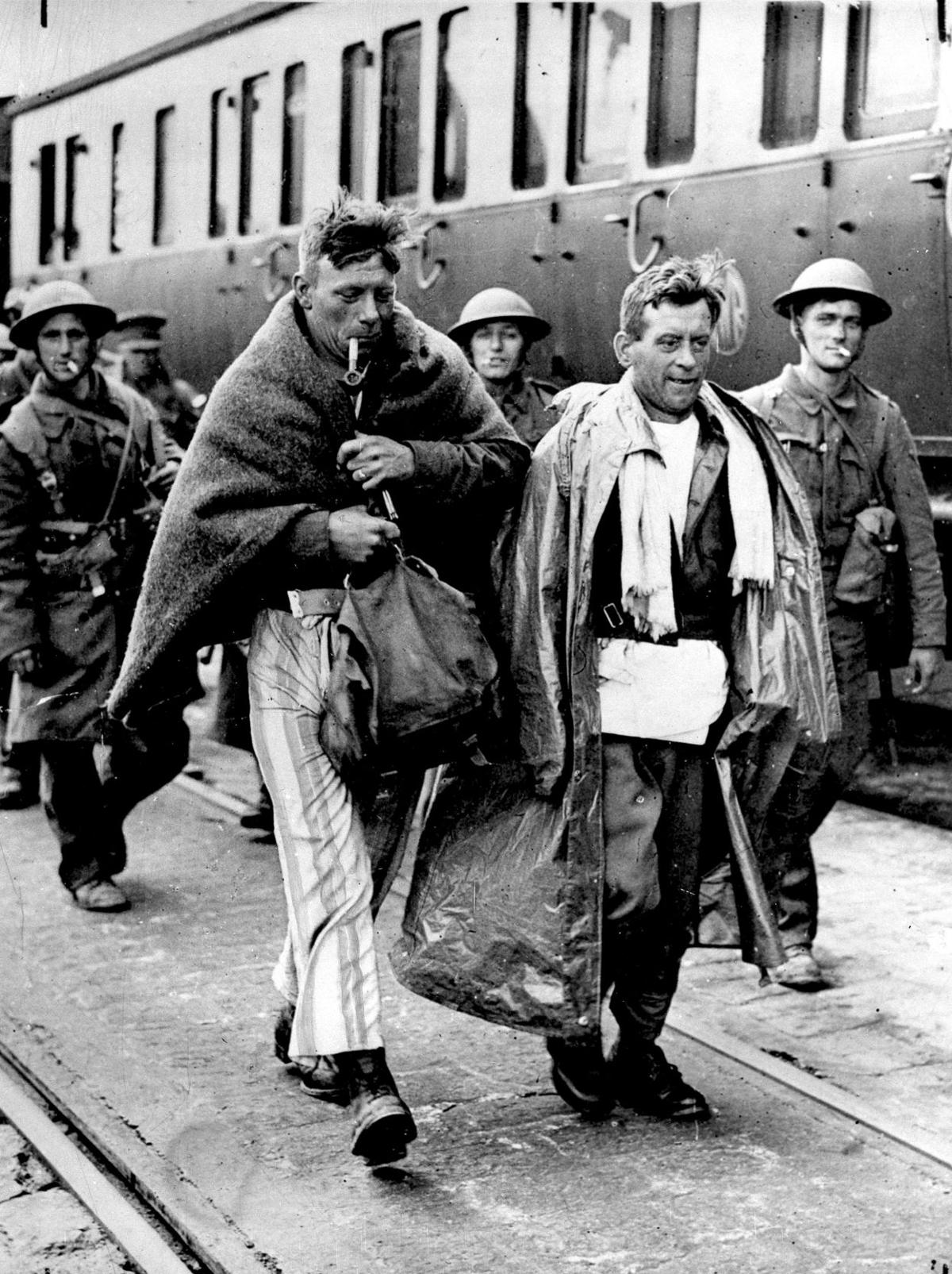 WWII England Evacuated Troops Return