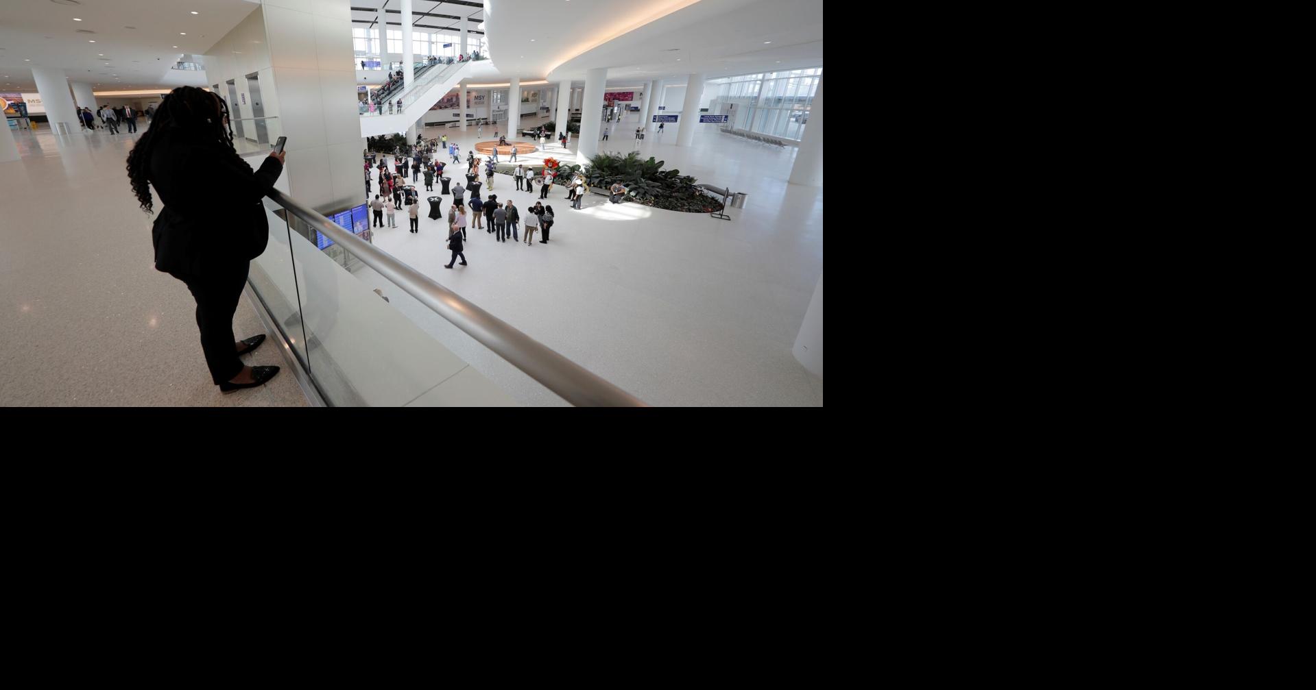 Baggage handler at New Orleans airport dies in belt loader accident