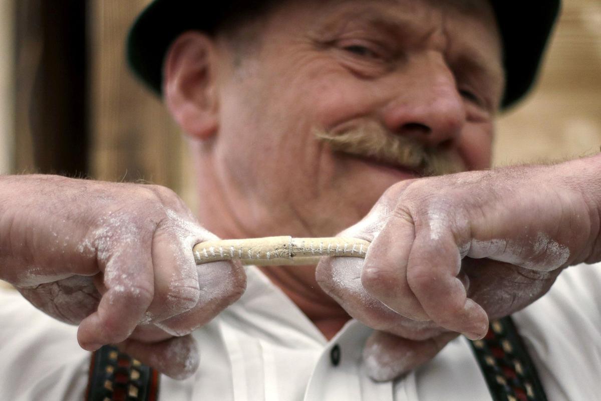 Germany Finger Wrestling