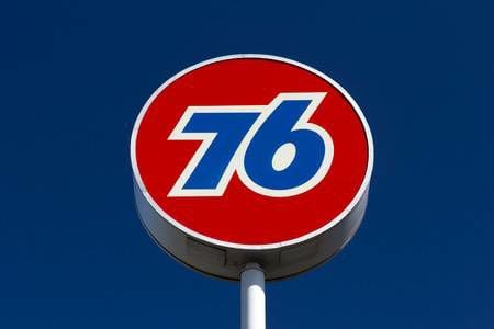 76 gas station hours