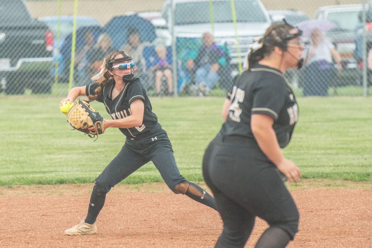 6-1-21_Henryville@WWashington_ClassA_Reg_Final_BB94648.jpg