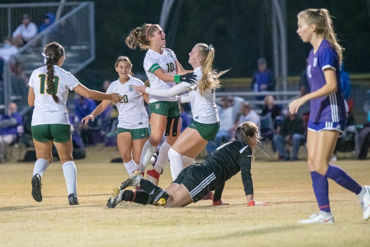 10-6-20_GirlsSoccerSectional-Floyd_36938.jpg