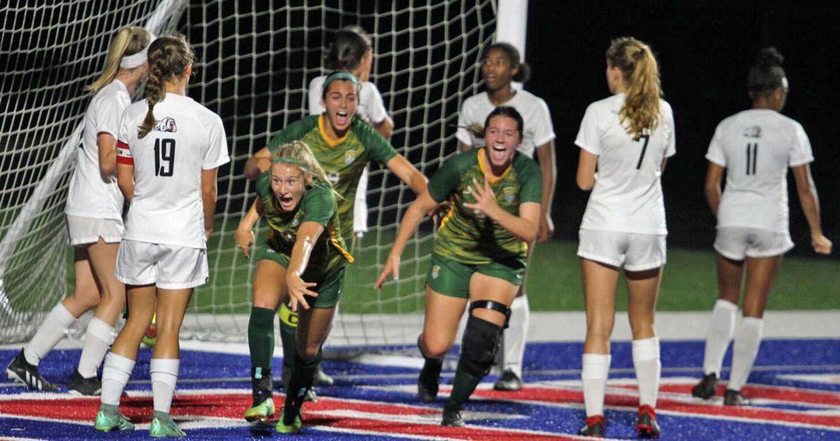 PHOTO GALLERY: Floyd Central vs. New Albany in Class 3A Jennings County ...