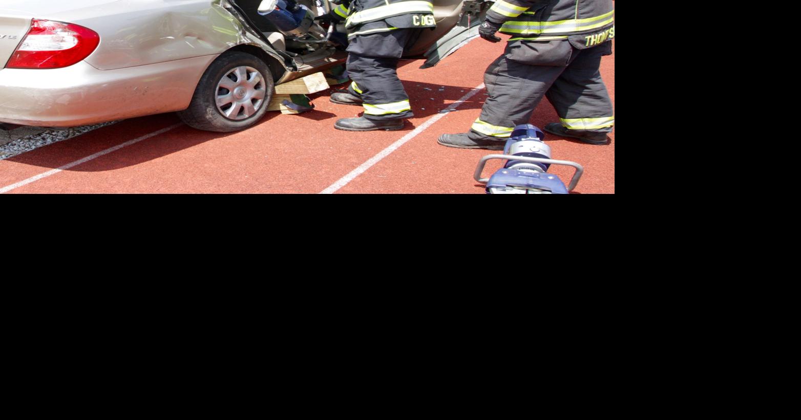 Mock crash teaches students to stay alert behind the wheel News