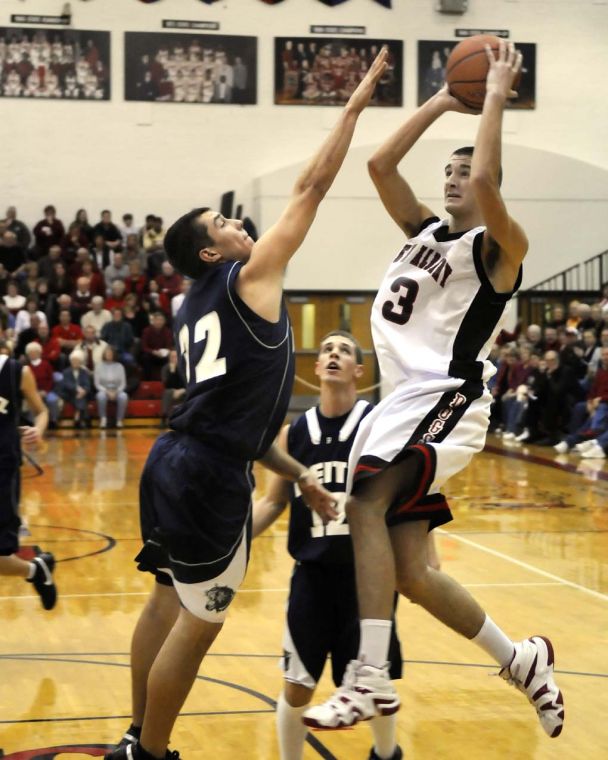 BOYS' BASKETBALL: New Albany tops No. 3 Evansville Reitz in OT | High