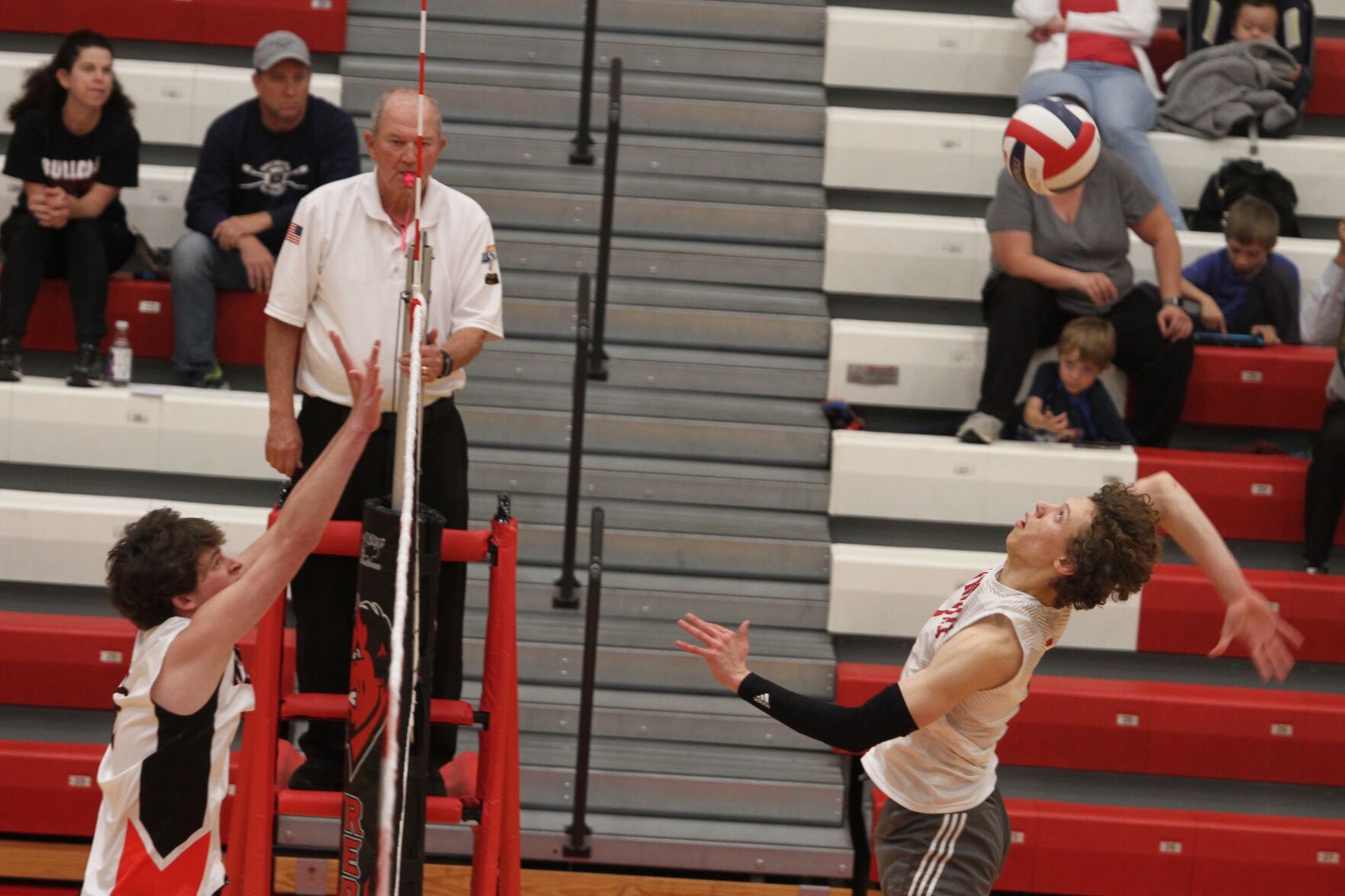 BOYS’ VOLLEYBALL ROUNDUP: Red Devils go 3-1 in Miller Invitational