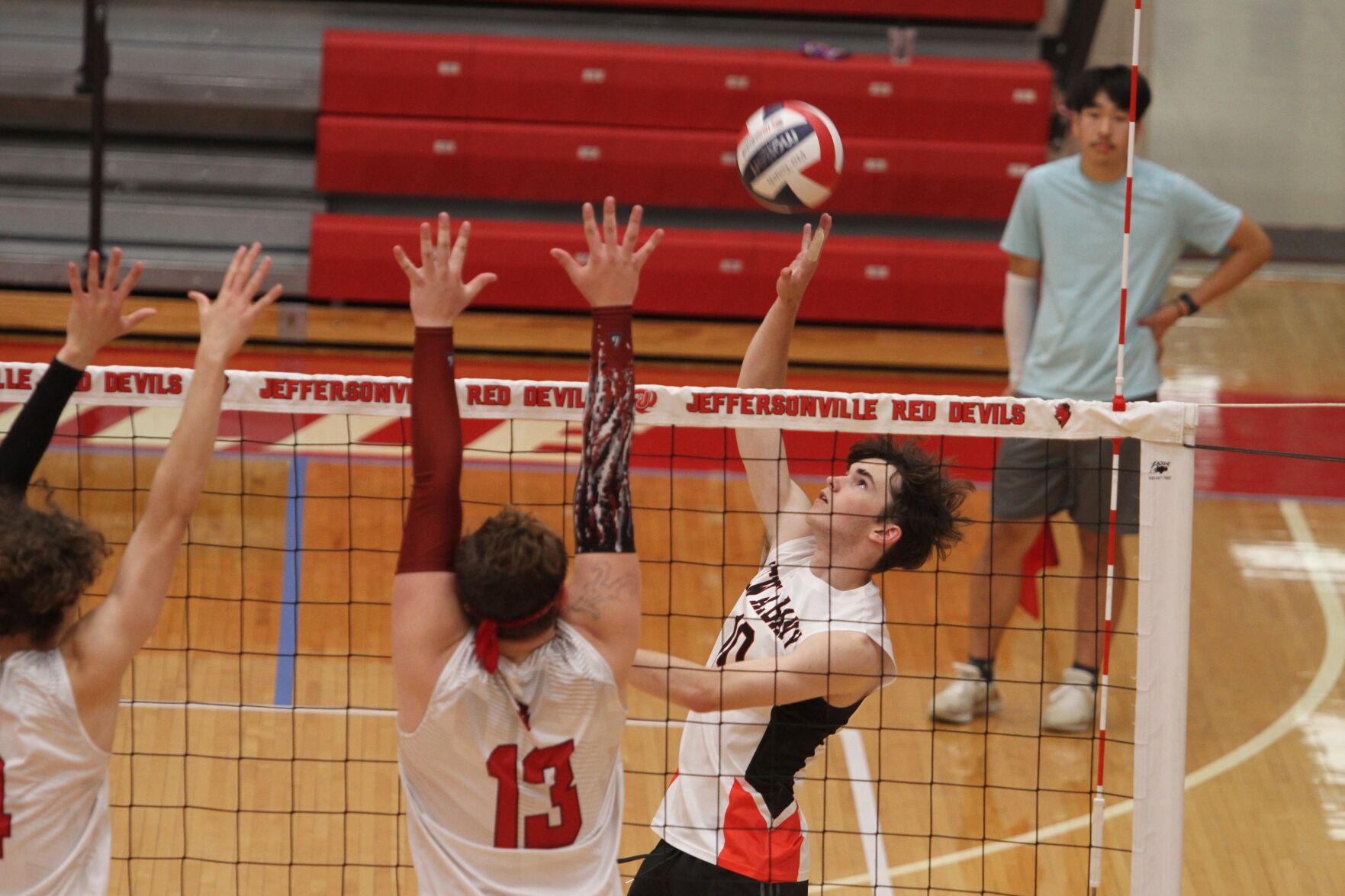 BOYS’ VOLLEYBALL ROUNDUP: Colts hand Bulldogs 1st loss