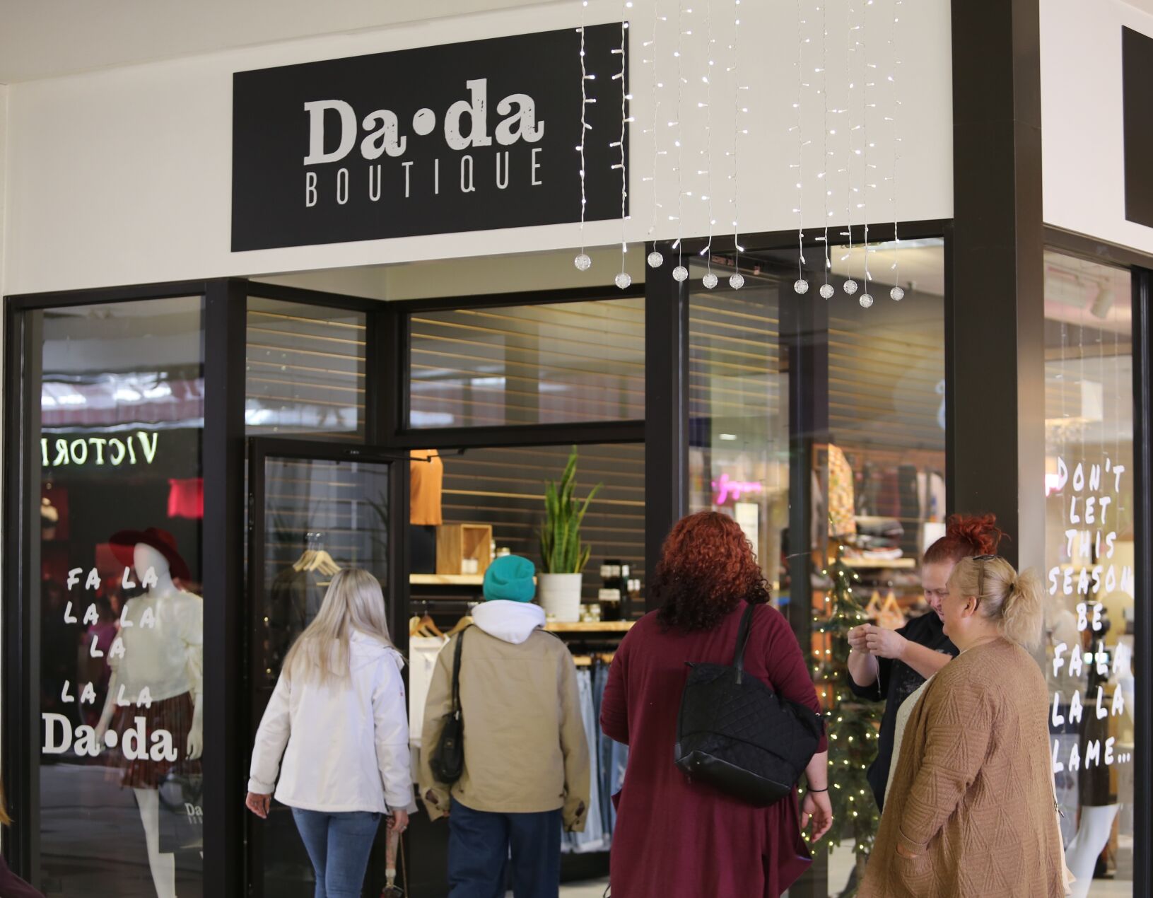 New Albany s Dada Boutique opens pop up during holiday season