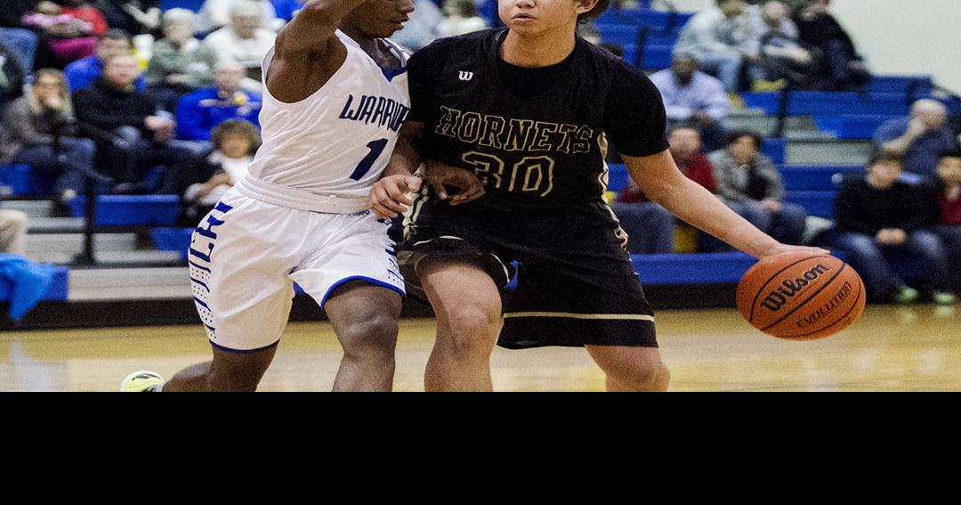 BASKETBALL Henryville boys, Charlestown girls win in doubleheader