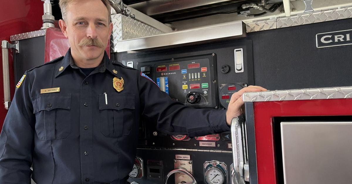Clarksville fire chief to retire by Sept. 8