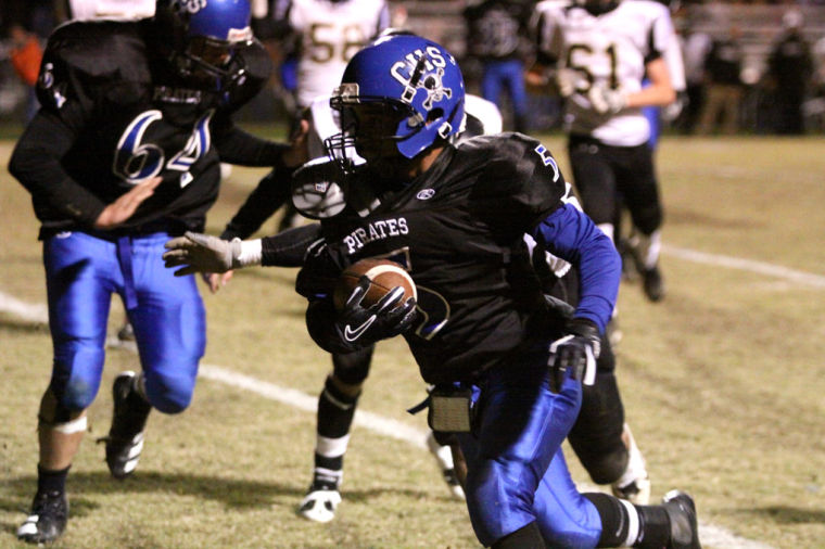 HIGH SCHOOL FOOTBALL Panthers avenge regularseason loss to