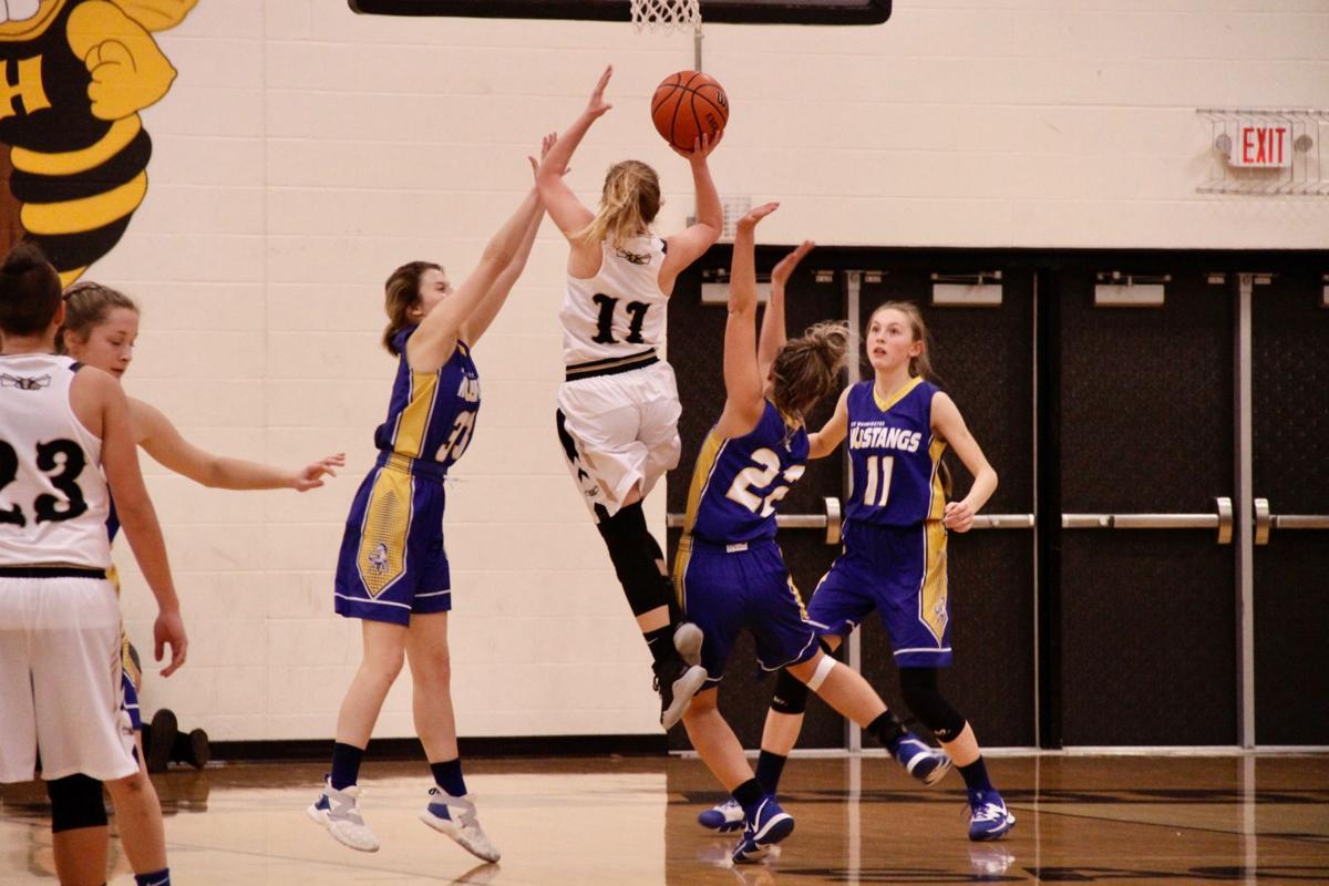 Girls Basketball Hornets Hold Off Mustangs 43 41 Sports