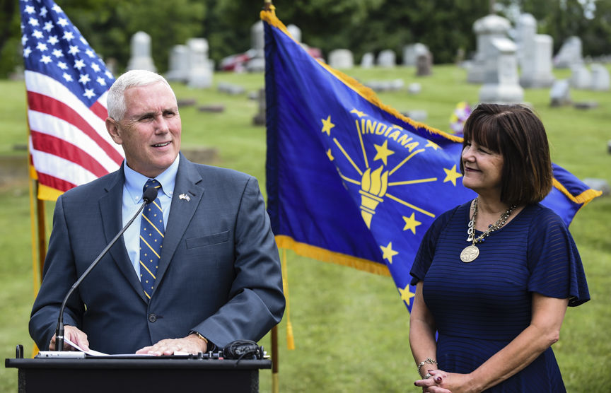 Gov. Pence, First Lady honor Jonathan Jennings as state founder in Charlestown Cemetery News