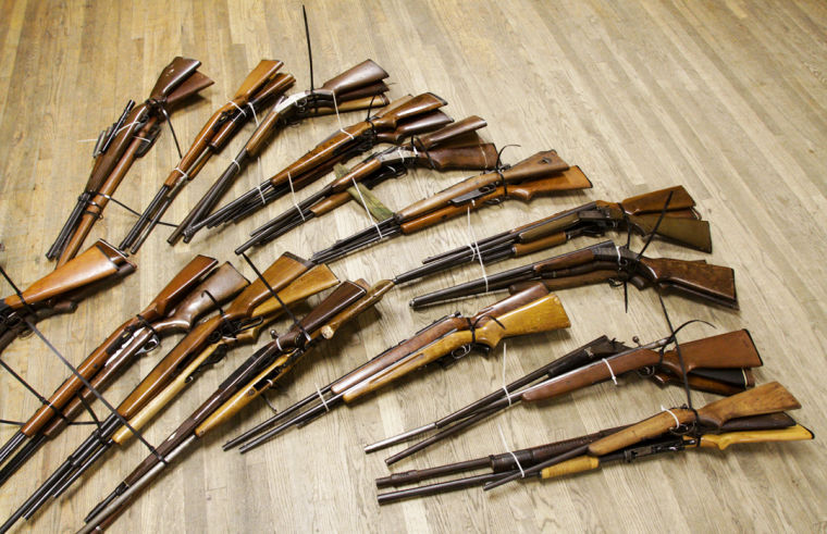 12_29_guns_07w.jpg