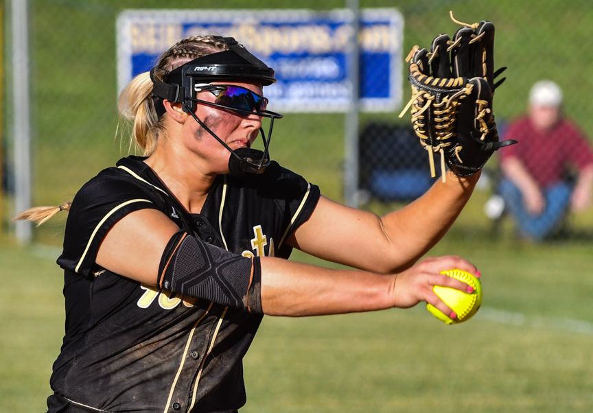 SOFTBALL Henryville holds off Indiana to win regional title Sports