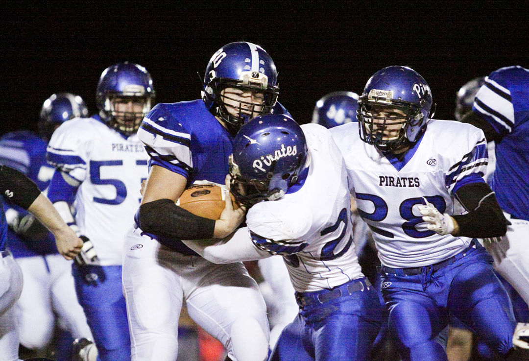 FOOTBALL FRIDAY PREVIEWS: Pirates seeking first regional since 1989 ...