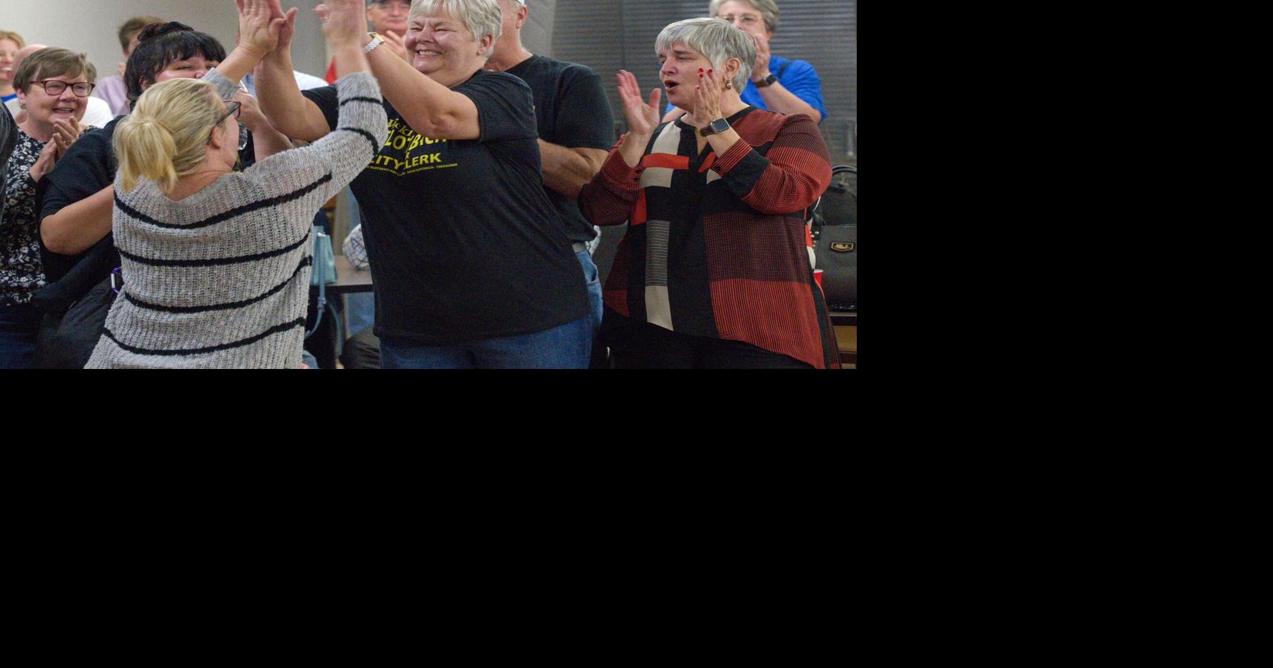 New Albany Clerk Glotzbach wins re election News newsandtribune com
