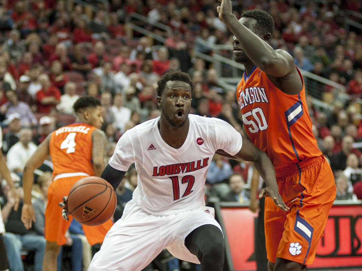 College Basketball No 12 Cardinals Rolls Past Clemson 92 60