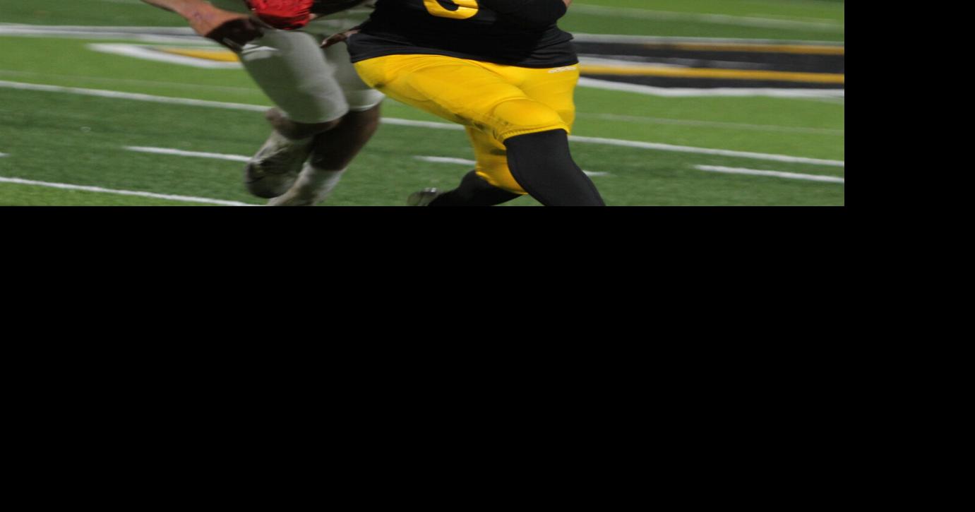 HIGH SCHOOL FOOTBALL: Generals wolf down Wolfpack | Sports ...
