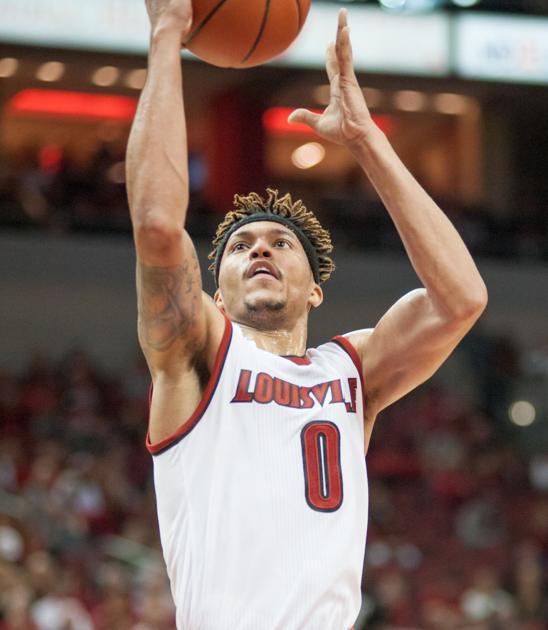 College Basketball Louisville Size Dominates In Win Over St